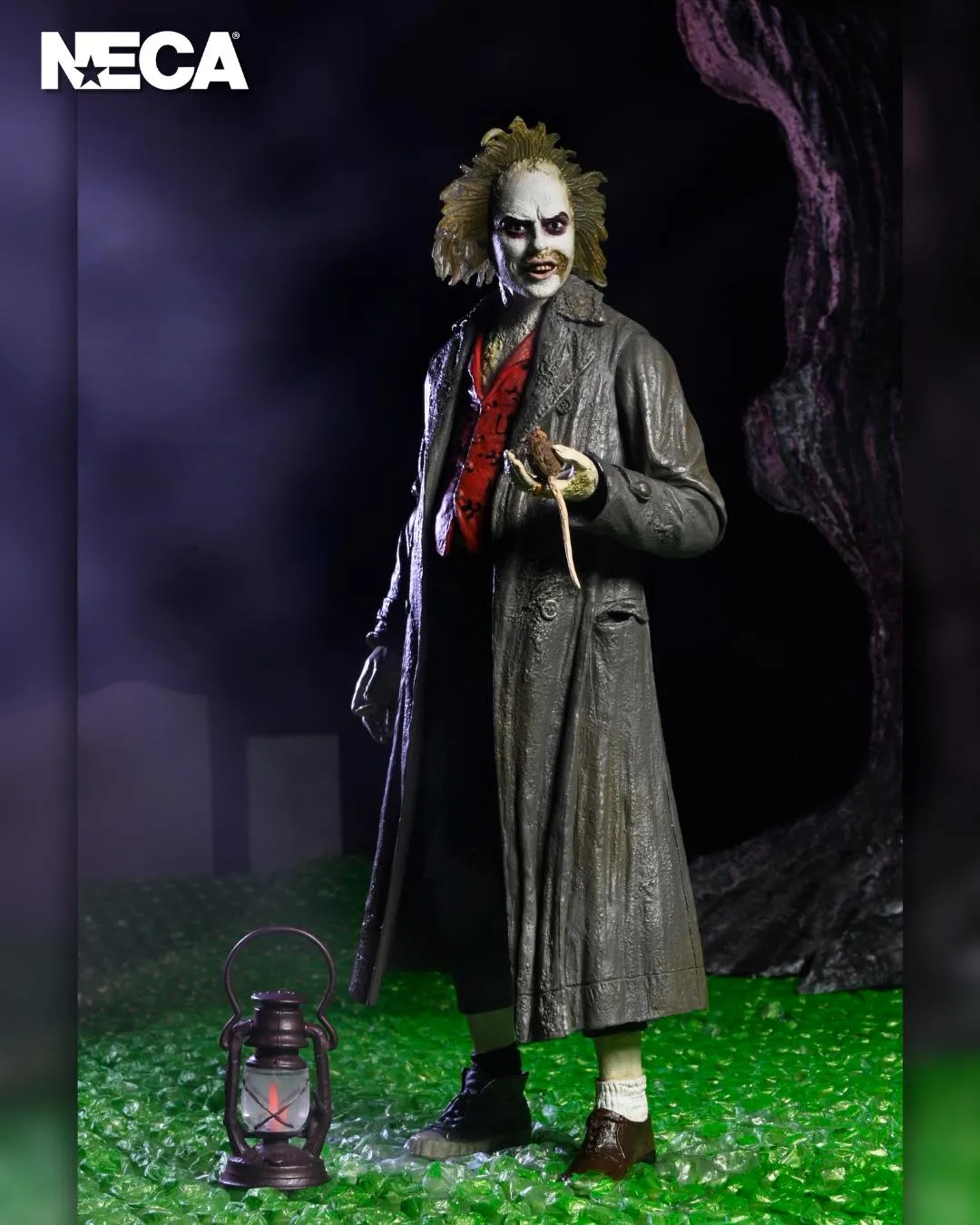 Beetlejuice Ultimate Beetlejuice Tour Guide 7” Scale Action Figure - NECA