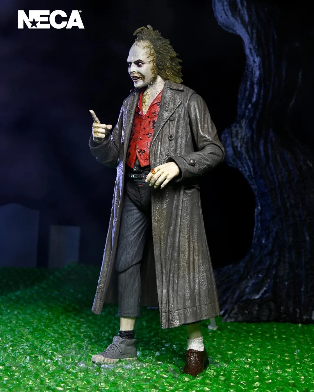 Beetlejuice Ultimate Beetlejuice Tour Guide 7” Scale Action Figure - NECA