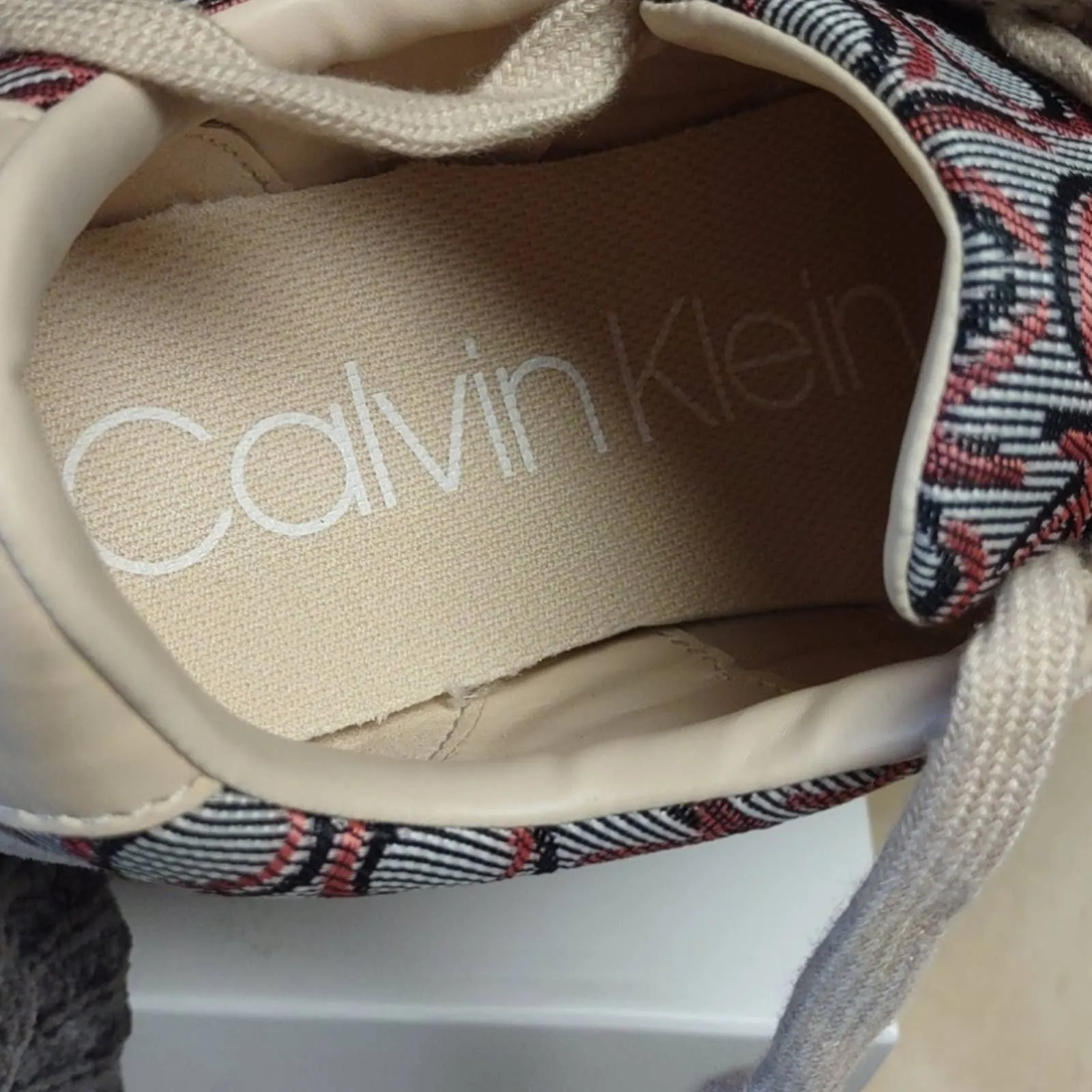 Calvin Klein Monogram Logo Tea Sneakers Coral