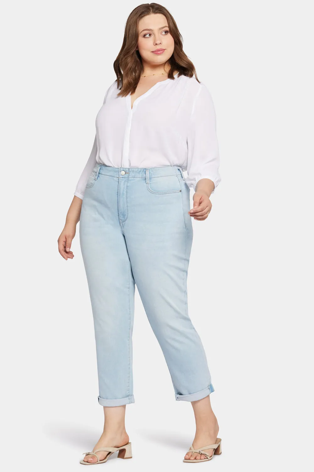 Margot Girlfriend Jeans In Plus Size - Brightside